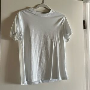 Lululemon T-shirt